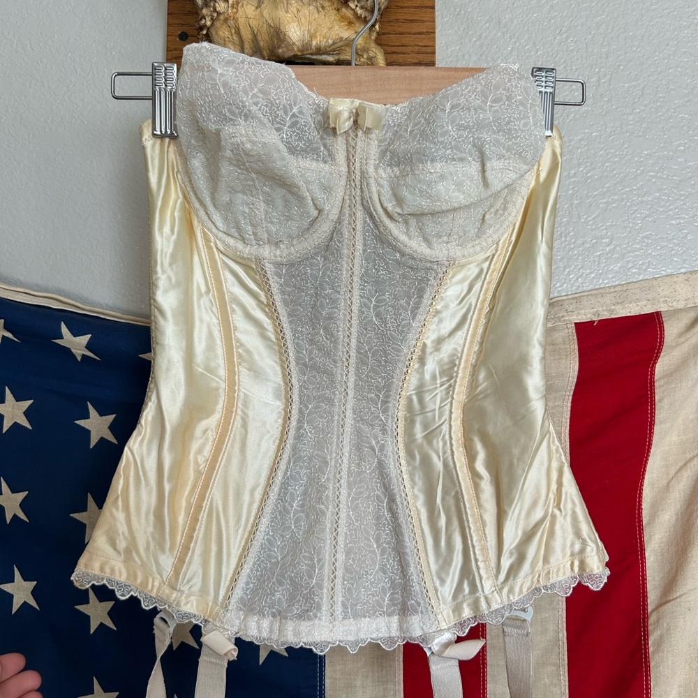 Ivory Lace Satin Bustier Corset - Women's Shapewear